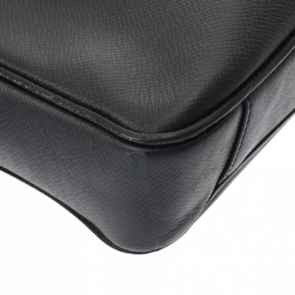 LOUIS VUITTON Taiga Boreal M32640 bag - Picture 10 of 12